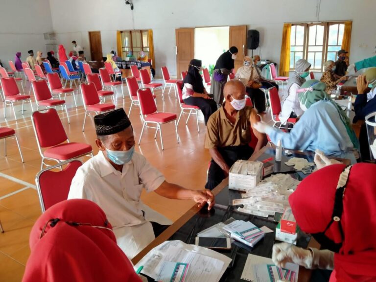 gambar_VAKSINASI BAGI KELOMPOK LANJUT USIA